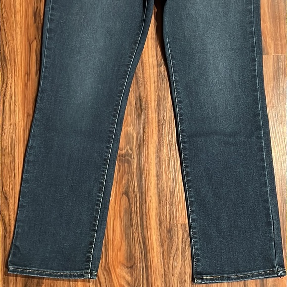 NWOT Levi’s 724 High Rise Straight - Picture 8 of 15